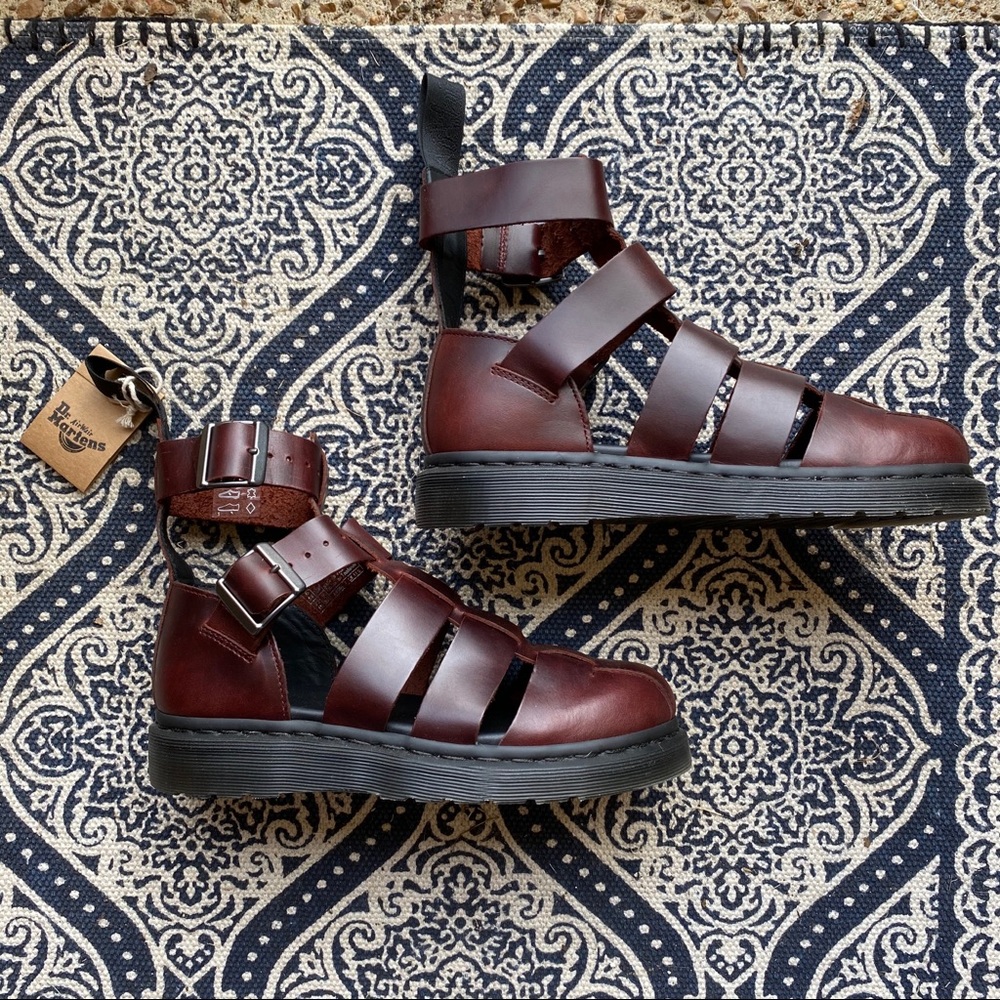DR MARTEN GERALDO BRANDO SANDAL